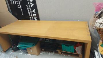 Vergadertafel beschikbaar voor biedingen