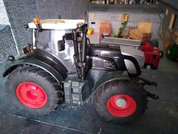 Fendt 936 Vario Black Beauty Majorette Grand Forma-tractor beschikbaar voor biedingen