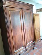 Koopje: massief houten kast, notelaar of kerselaar, Ophalen