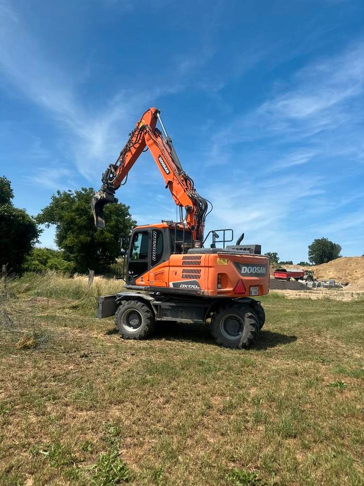 Doosan DX170 W5, Zakelijke goederen, Machines en Bouw | Kranen en Graafmachines, Kraan, Ophalen