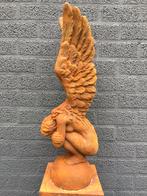 Knielende oxide Engel met vleugels omhoog, Ophalen of Verzenden, Steen, Engelenbeeld