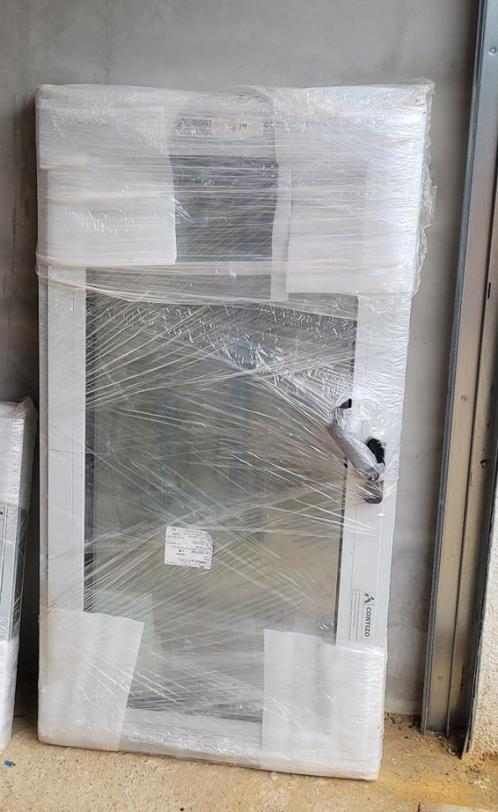 Châssis fenêtre aluminium neuf triple vitrage à vendre, Doe-het-zelf en Bouw, Glas en Ramen, Nieuw, Gevelraam of Ruit, 80 tot 120 cm