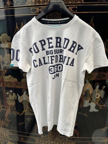 T-shirt blanc Small Superdry à 12 € / unisexe disponible aux enchères