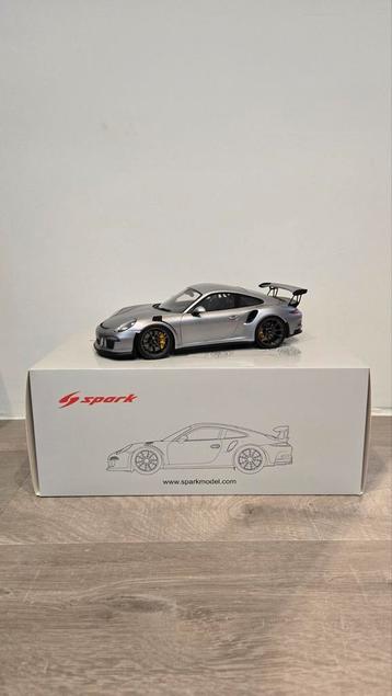 Spark 1:18 Porsche GT3RS Silver beschikbaar voor biedingen