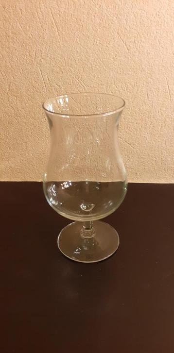 Verres à vin rouge lot de 4 disponible aux enchères