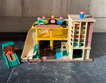  Fisher-Price Play Family Action Garage (#930) — 1970s beschikbaar voor biedingen