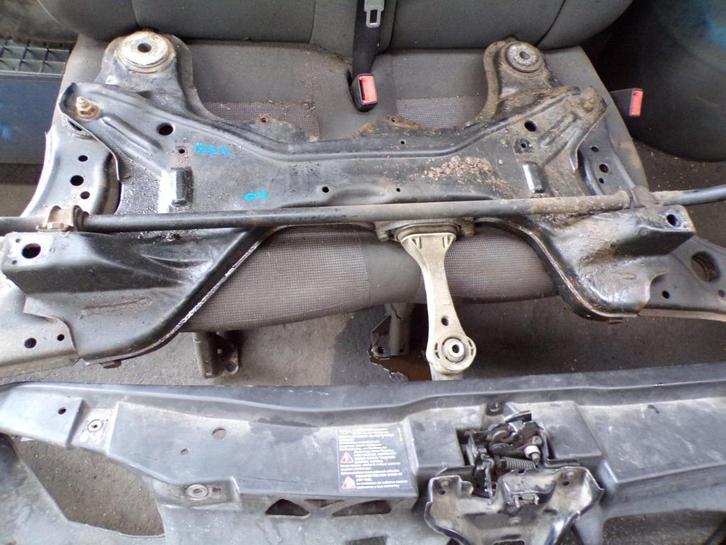 Berceau avant VW Golf 4 1.4I 55kw DUW 1998-2005 LP/13612, Autos : Pièces & Accessoires, Suspension & Châssis, Utilisé, Enlèvement ou Envoi