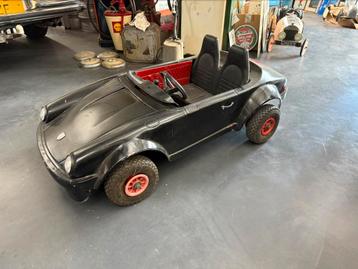 Oude Porsche 911 cabrio met benzine motor beschikbaar voor biedingen