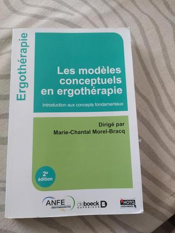 Livre pour cours d'ergothérapie. beschikbaar voor biedingen