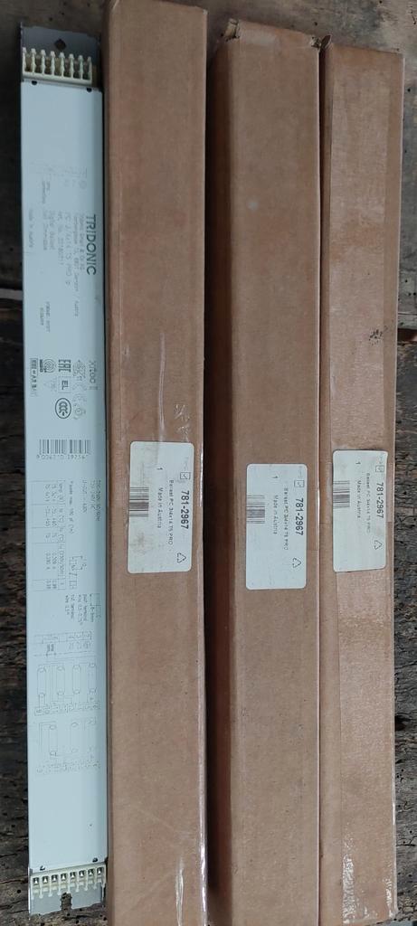 4 Tridonic HF ballast – PC 3/414W T5 PRO, Doe-het-zelf en Bouw, Overige Doe-Het-Zelf en Bouw, Ophalen