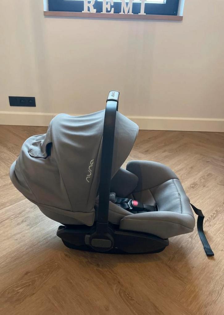 Nuna autostoel groep 0, Kinderen en Baby's, Autostoeltjes, Zo goed als nieuw, Ophalen