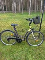 Vrouwenfiets met mandje, Fietsen en Brommers, Ophalen, Zo goed als nieuw, Mandje