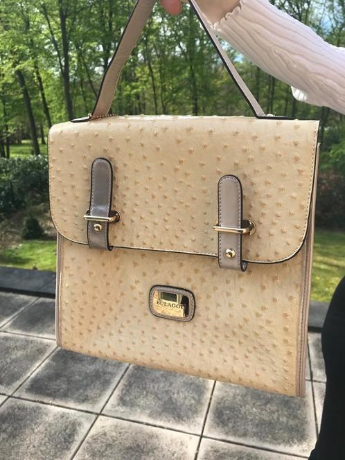 Bulaggi handtas in faux struisvogelleer, Handtassen en Accessoires, Tassen | Damestassen, Zo goed als nieuw, Handtas, Beige, Ophalen of Verzenden