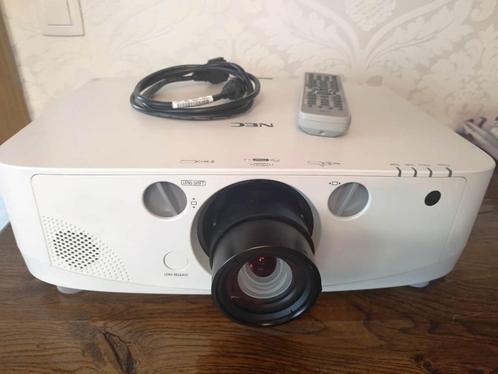 NEC PA500U FULL HD projector en 5000 ansli lumen, Audio, Tv en Foto, Beamers, Zo goed als nieuw, Ophalen