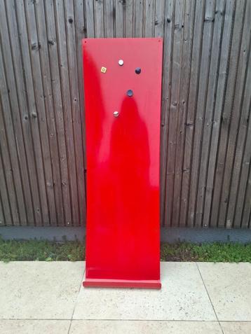 Magneetbord  beschikbaar voor biedingen