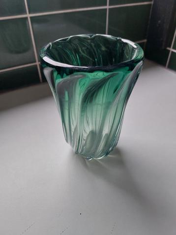 Groene kristallen vaas Val Saint Lambert beschikbaar voor biedingen