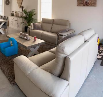 Lederen zetel 3 zit relax + 2 zit vast beschikbaar voor biedingen