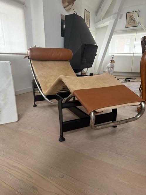 LC4 Lecorbusier eerste editie Cassina 1970, Huis en Inrichting, Fauteuils, Leer, Metaal, Ophalen