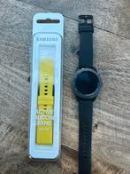 Samsung galaxy watch 42 mm bijna niet gedragen, Ophalen of Verzenden, Zo goed als nieuw