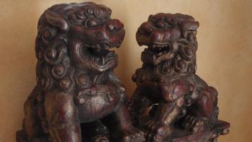 Set van 2 Chinese Foo Dogs - tempelleeuwen in hout 