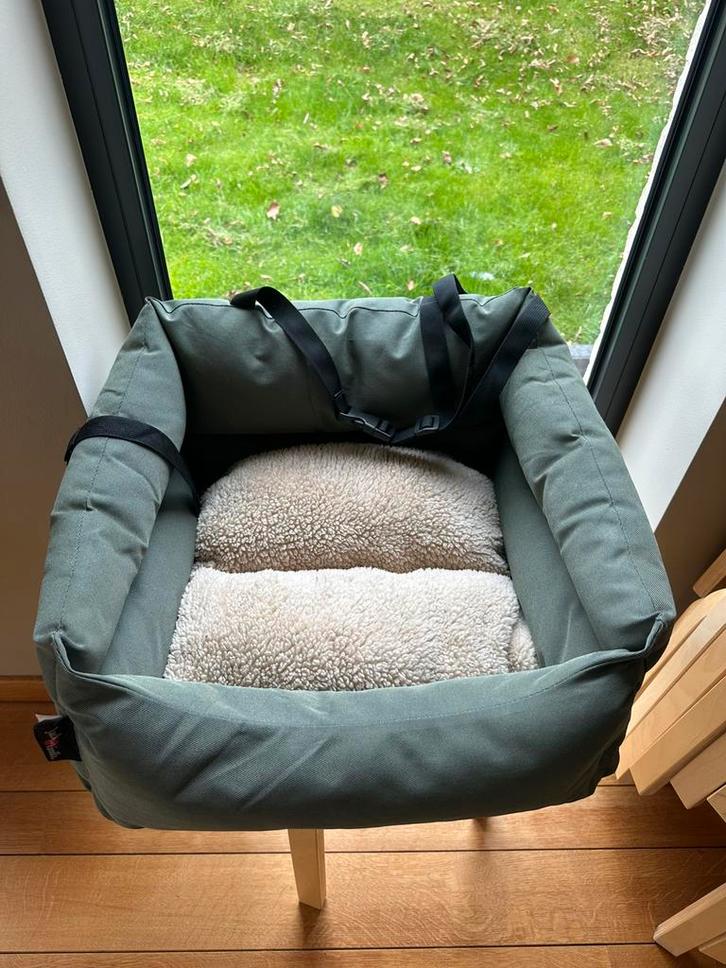 Autostoel voor honden - Jack and Vanilla, Dieren en Toebehoren, Hondenmanden, Zo goed als nieuw, Ophalen