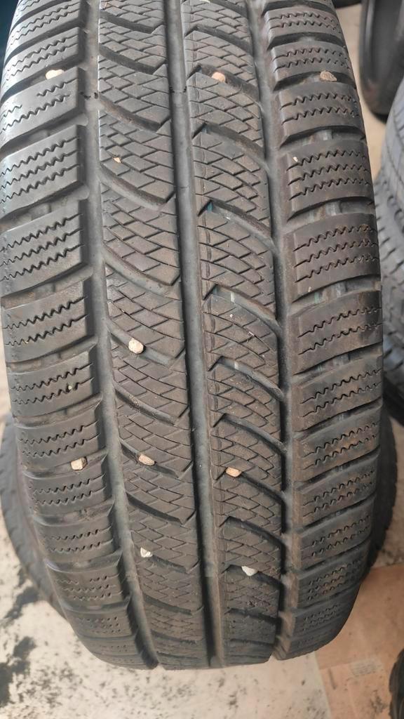 235/65r16c continental 60€ per stuk 235/65/r16c 23565r16, Auto-onderdelen, Besturing, Ophalen of Verzenden