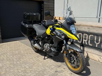 Suzuki V-Strom 650XT – 2023 – Volledige kofferset beschikbaar voor biedingen