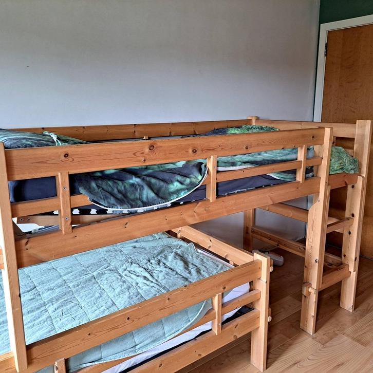 Degelijk volhouten stapelbed Lifetime (met lattenbodems), Kinderen en Baby's, Kinderkamer | Stapelbedden en Hoogslapers, Gebruikt