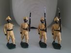 4 figurines soldats en plomp, Collections, Enlèvement ou Envoi, Utilisé