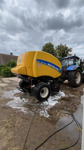 New holland roll - belt 150 en conor bale wrap 800E beschikbaar voor biedingen