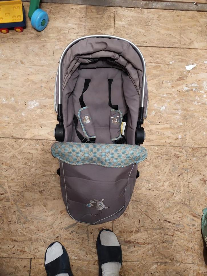 Siège auto bébé isofix Nattou, Enfants & Bébés, Sièges auto, Comme neuf, Isofix, Enlèvement