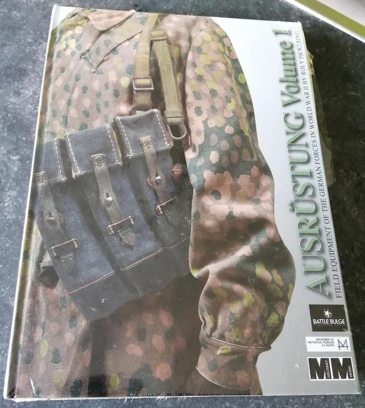Set Ausrustung 1 + 2 (Nieuw!), Verzamelen, Militaria | Tweede Wereldoorlog, Landmacht, Boek of Tijdschrift, Ophalen of Verzenden