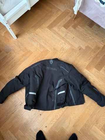 Veste Richa beschikbaar voor biedingen
