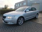 Skoda superb 1.8 benzine bj 2008 110000 km 1 jaar garantie, Auto's, Voorwielaandrijving, Stof, Boordcomputer, Zwart