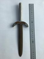 Trenchart  dolk ijzersoldaat WO1 gegraveerd aluminium koper, Ophalen of Verzenden