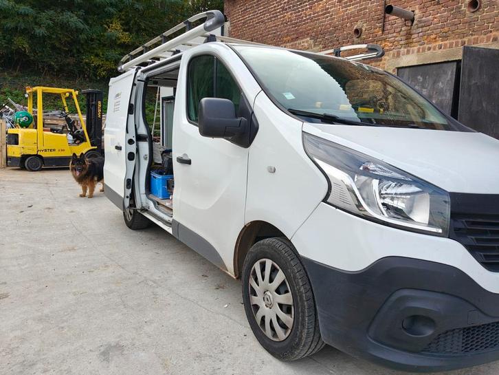 Renault Trafic 1.6 2019 111.000 km's TVA deductible, Auto's, Bestelwagens en Lichte vracht, Particulier, Elektrische ramen, Renault