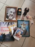 lotje Pater Pio  : beeld + boek +kleinigheden, Ophalen, Zo goed als nieuw, Boek