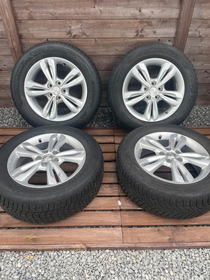 hiver 225/60 R17  Hyundai Tucson winter 3PMSF M+S 225/60 R17, Auto-onderdelen, Banden en Velgen, Banden en Velgen, Winterbanden
