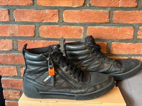 Diesel S-Dvelows sneakers – stijlvol & comfortabel ;42 size, Kleding | Heren, Schoenen, Zo goed als nieuw, Sneakers, Zwart, Ophalen of Verzenden