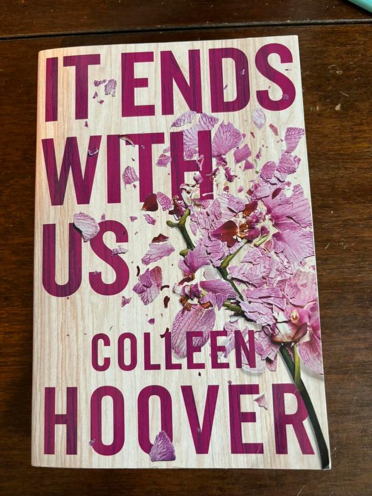 Colleen Hoover - IT ENDS WITH US, Livres, Langue | Anglais, Enlèvement ou Envoi