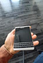 Goede werkend BlackBerry passport silver edition met, Telecommunicatie, Mobiele telefoons | Hoesjes en Screenprotectors | Blackberry