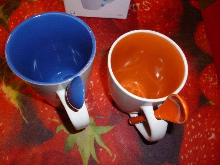 Cacao en andere drinktassen (met bijpassende lepeltje), Huis en Inrichting, Keuken | Servies, Ophalen of Verzenden