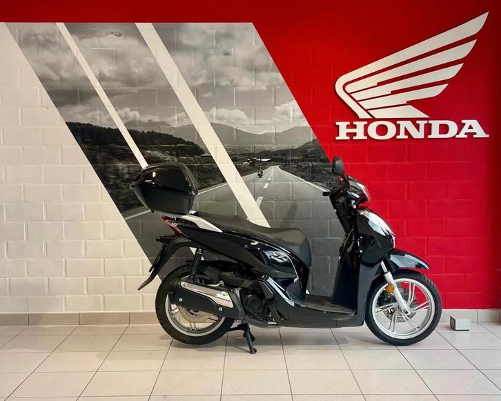 Honda SH300i (année de construction 2020), Motos, Motos | Honda, Entreprise, Scooter, 12 à 35 kW