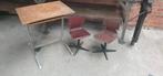 Kinderbureau incl 2 stoeltjes(beetje opkuiswerk eraan), Kinderen en Baby's, Kinderkamer | Tafels en Stoelen, Ophalen