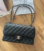 Chanel Classic Flap bag, Handtassen en Accessoires, Tassen | Damestassen, Ophalen, Zo goed als nieuw, Zwart, Handtas
