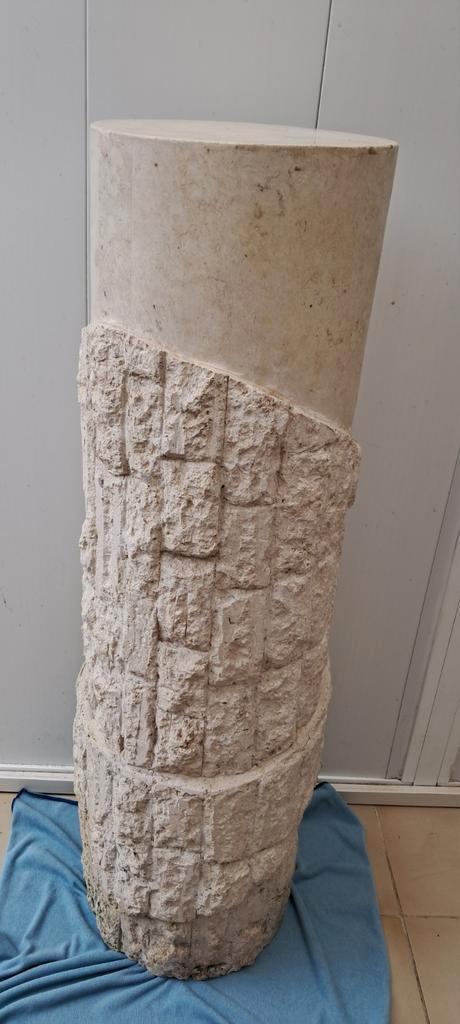 Hollywood Regency zuil pilaar Bolster Fossil Stone, Huis en Inrichting, Woonaccessoires | Zuilen en Pilaren, Zo goed als nieuw