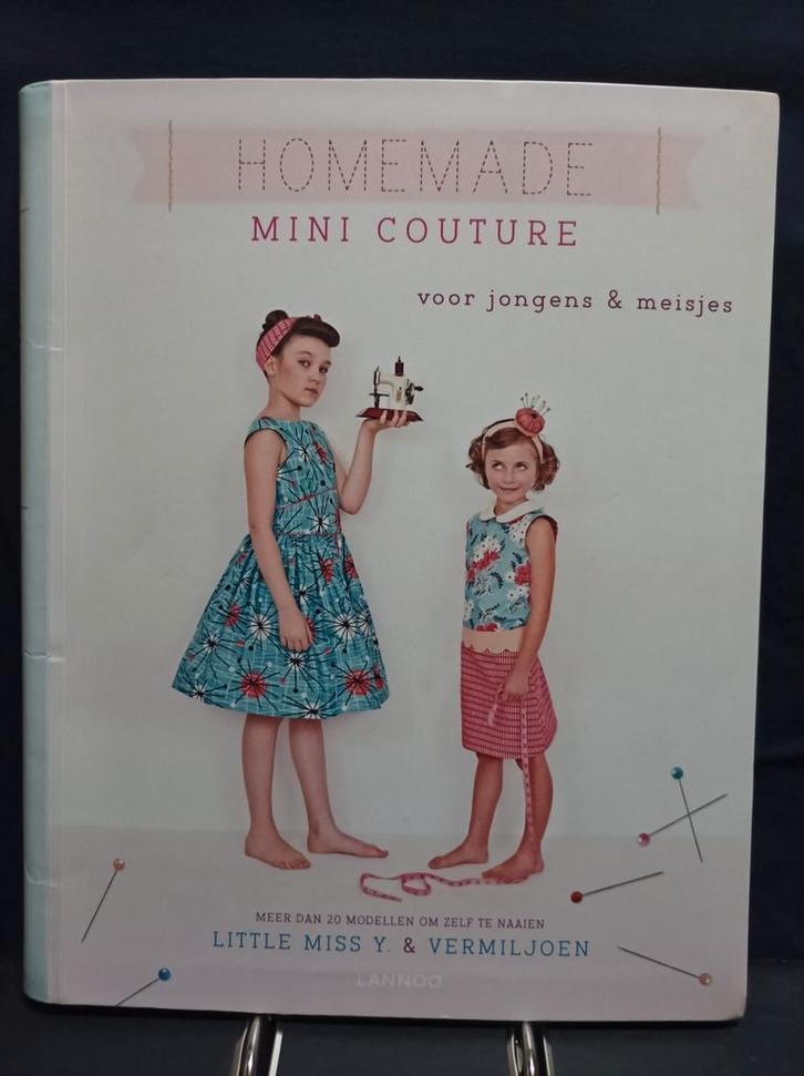 Astrid-Fia De Craecker - Homemade mini couture, Boeken, Overige Boeken, Gelezen, Ophalen of Verzenden