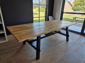 Eettafel Ikea Skogsta 240x100 beschikbaar voor biedingen