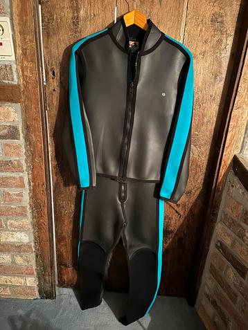 Combi avec veste taille 52 beschikbaar voor biedingen