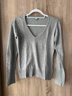 Grijze trui met V-hals maat S, Enlèvement ou Envoi, Comme neuf, Taille 36 (S), Gris